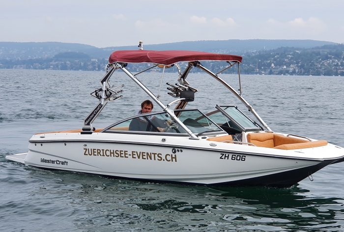alohabootsschulezuerichseethalwil_wakeboardschulewakesurflakezuerich_bootsvermietungzuerichmotorbootmietenzuerichsee_mastercraft2quer